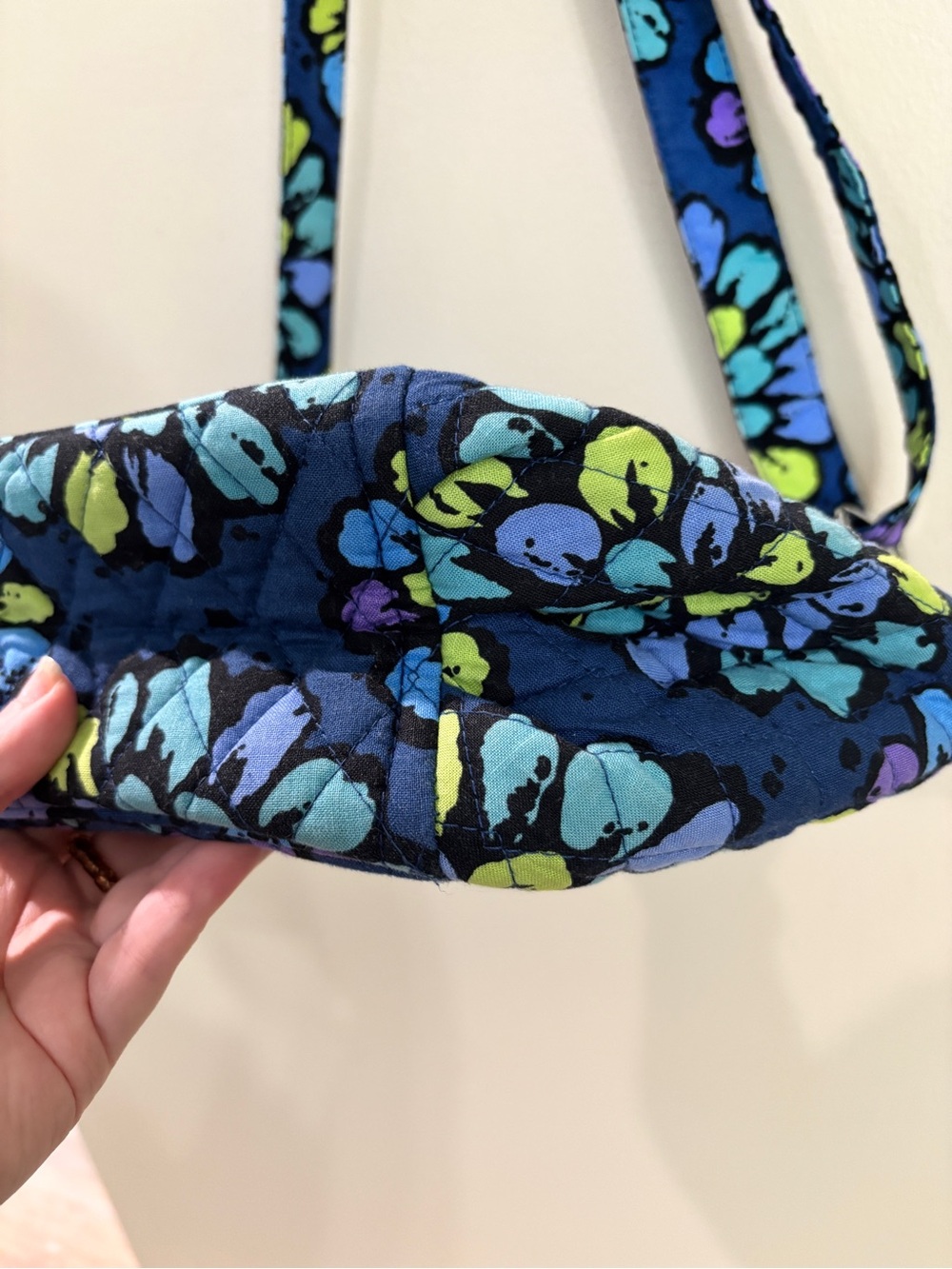 LAST DAY Vera Bradley Quilted Floral Crossbody Bag in Navy Blue - Picture 8 of 10
